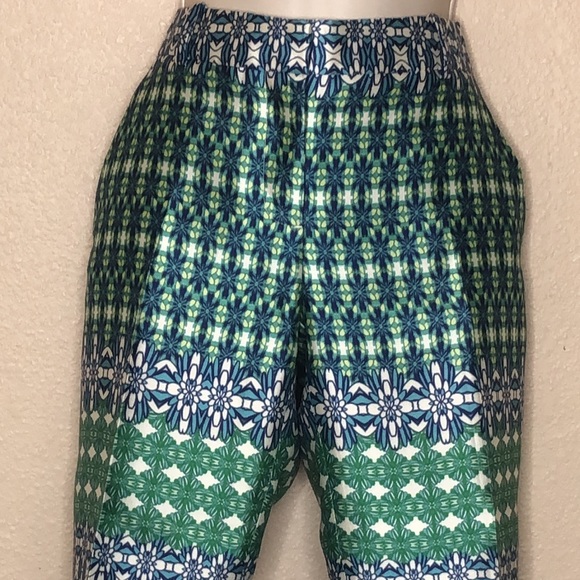 J Crew Collection Multicolored Floral Pattern Crop Pant - Picture 3 of 13